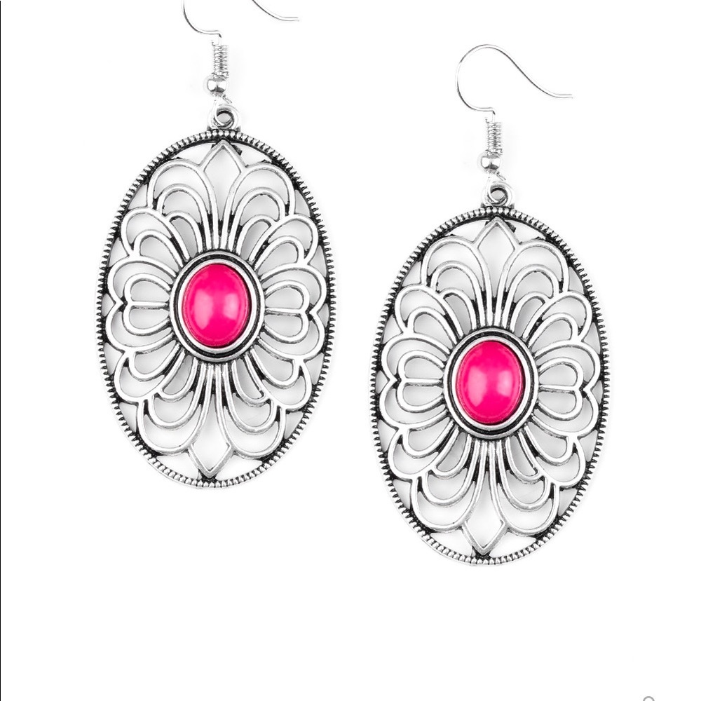 Silver setting hot pink stone